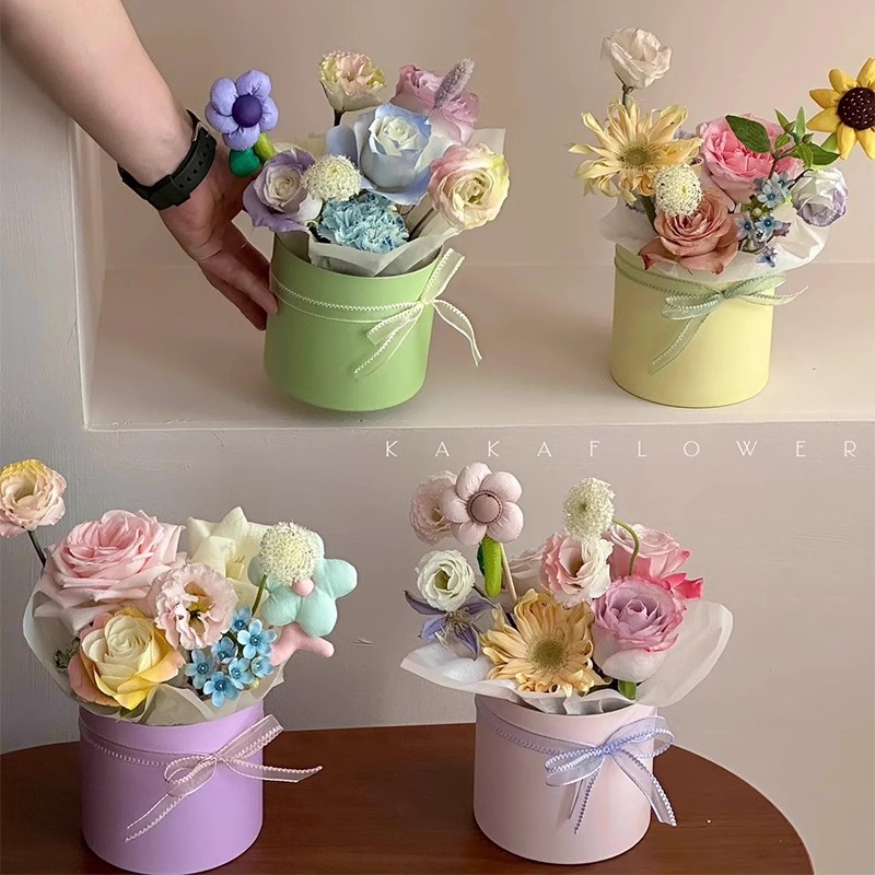 Small Flowers Packing Box Hug  - Event Party Box 评论和价格